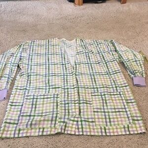 Women’s scrubs jacket